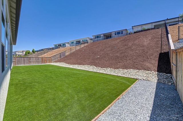 1047 Lassen Peak Dr, El Dorado Hills, CA 95762