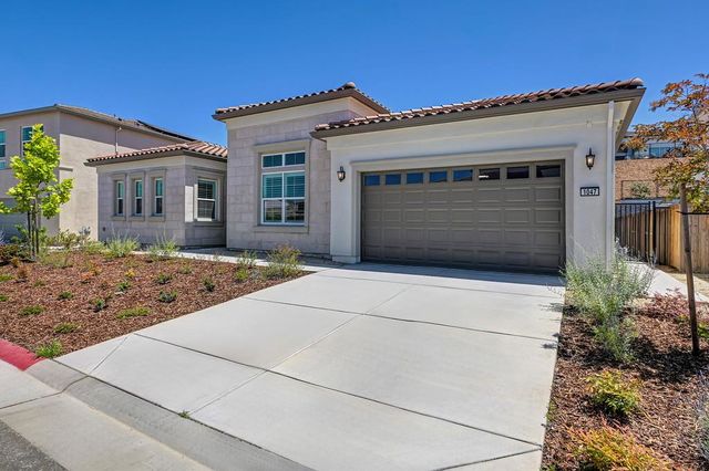 1047 Lassen Peak Dr, El Dorado Hills, CA 95762