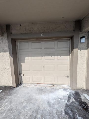 2221 NW 59th Way 67-C, Lauderhill, FL 33313