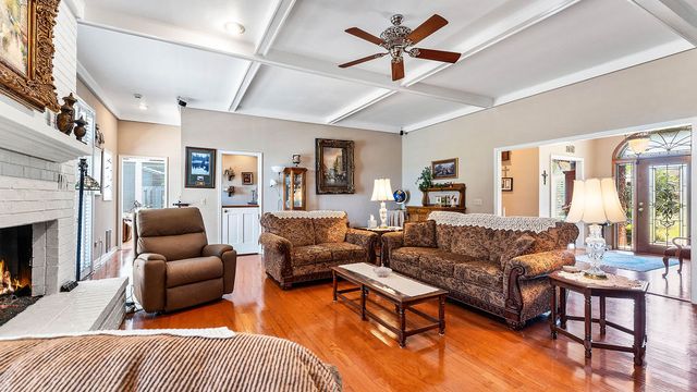 4504 W Cedar Brooke Lane, Rogers, AR 72758
