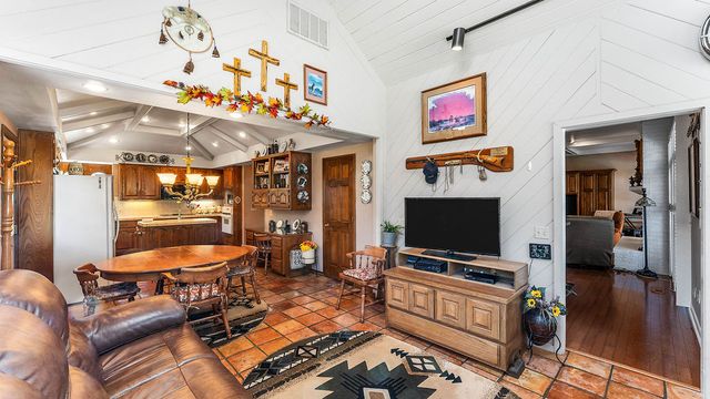 4504 W Cedar Brooke Lane, Rogers, AR 72758