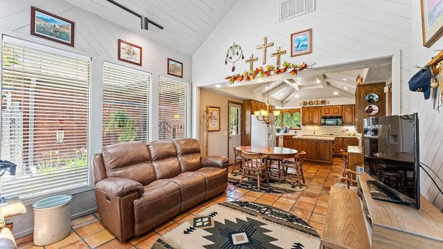 4504 W Cedar Brooke Lane, Rogers, AR 72758