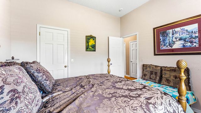 4504 W Cedar Brooke Lane, Rogers, AR 72758