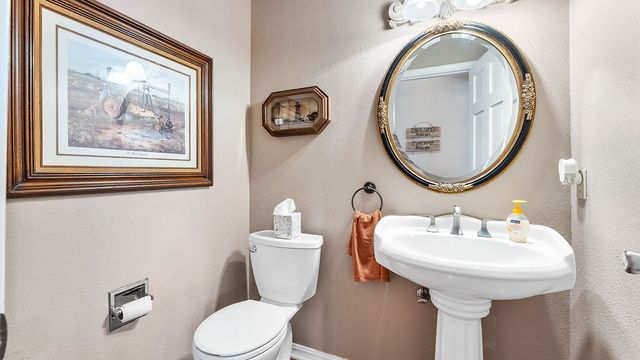 4504 W Cedar Brooke Lane, Rogers, AR 72758