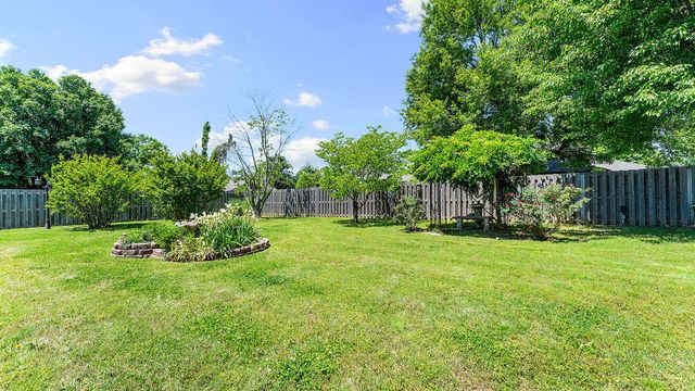 4504 W Cedar Brooke Lane, Rogers, AR 72758