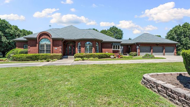 4504 W Cedar Brooke Lane, Rogers, AR 72758
