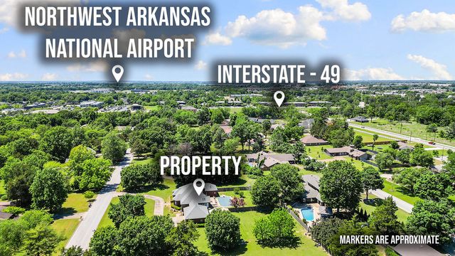 4504 W Cedar Brooke Lane, Rogers, AR 72758