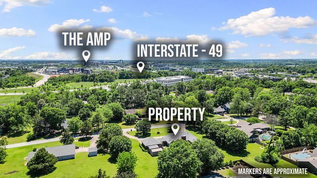 4504 W Cedar Brooke Lane, Rogers, AR 72758