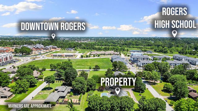 4504 W Cedar Brooke Lane, Rogers, AR 72758