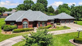 4504 W Cedar Brooke Lane, Rogers, AR 72758