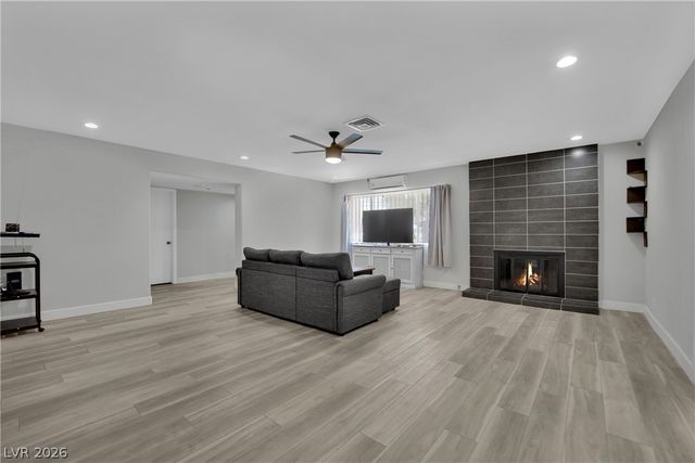 2635 Heritage Court, Las Vegas, NV 89121
