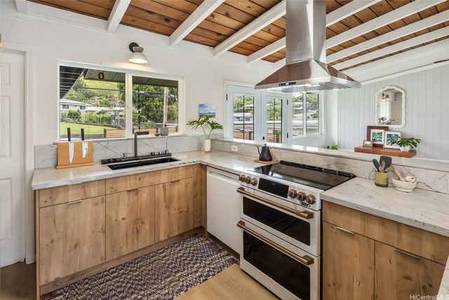 1375 Kupau Street, Kailua, HI 96734