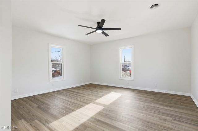 208 Meek Avenue, Byesville, OH 43723