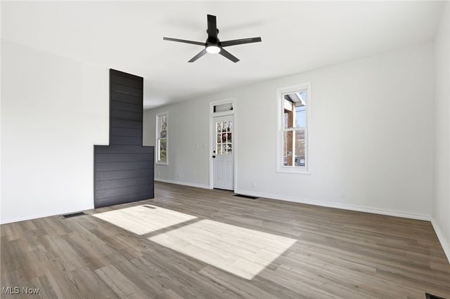 208 Meek Avenue, Byesville, OH 43723