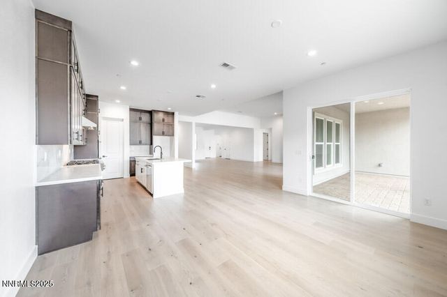 2940 Murrelet Way Cinnamon 83, Sparks, NV 89441