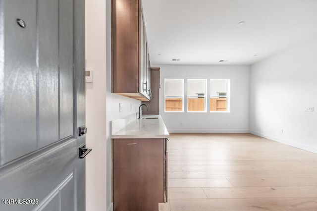 2940 Murrelet Way Cinnamon 83, Sparks, NV 89441