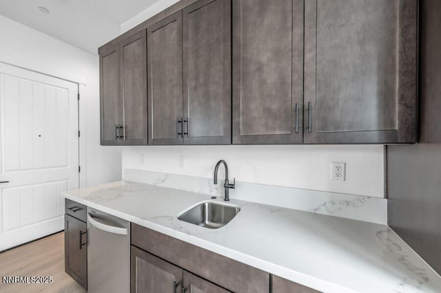 2940 Murrelet Way Cinnamon 83, Sparks, NV 89441