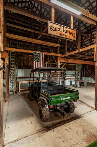 1113 E Robertson Rd, Castalian Springs, TN 37031