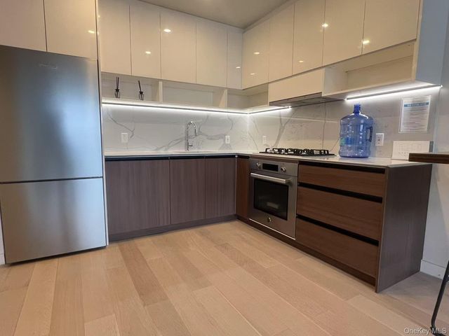 14449 Northern Boulevard 208, Flushing, NY 11354