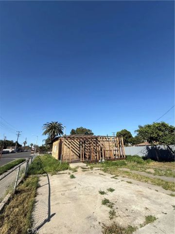 221 S Howard Street, Corona, CA 92879