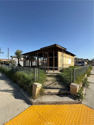 221 S Howard Street, Corona, CA 92879