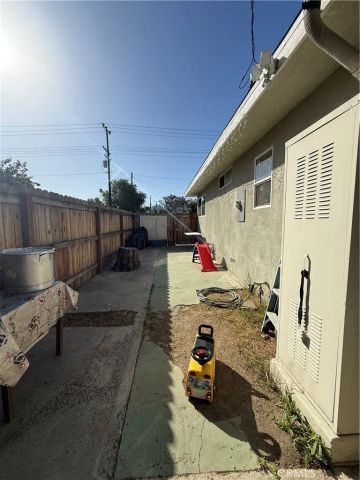 221 S Howard Street, Corona, CA 92879