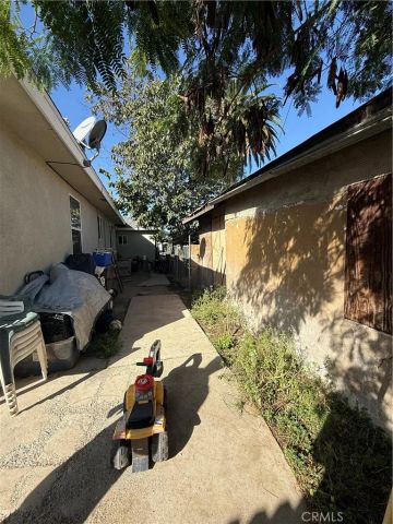 221 S Howard Street, Corona, CA 92879