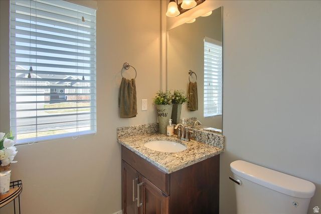 263 S SUNBURST DR, Layton, UT 84041