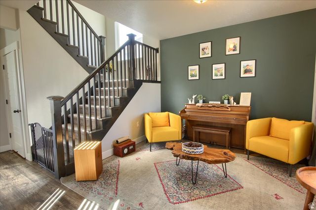 263 S SUNBURST DR, Layton, UT 84041