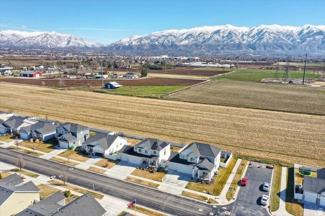 263 S SUNBURST DR, Layton, UT 84041