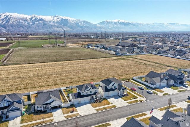 263 S SUNBURST DR, Layton, UT 84041