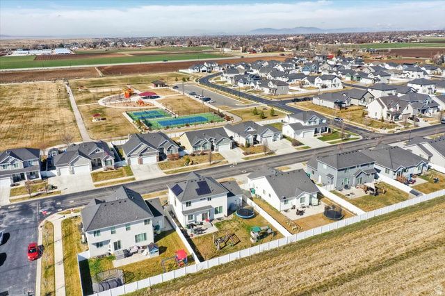 263 S SUNBURST DR, Layton, UT 84041