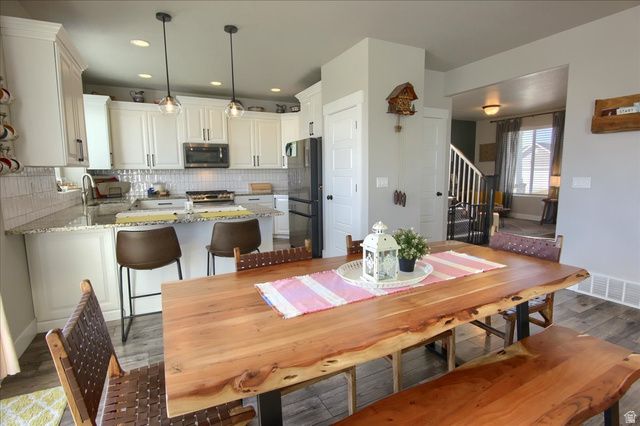 263 S SUNBURST DR, Layton, UT 84041