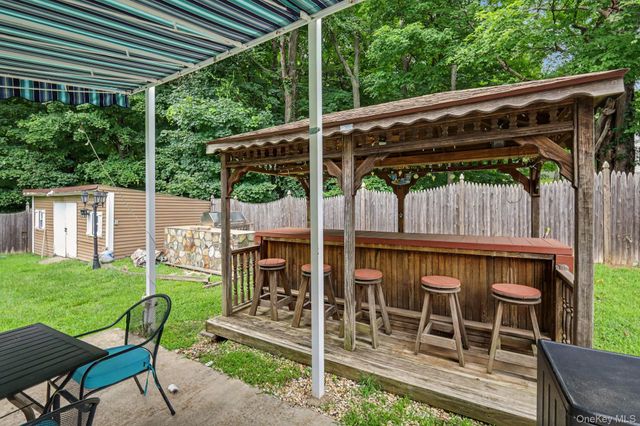 41 Fenwood Road, Mahopac, NY 10541
