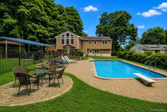 41 Fenwood Road, Mahopac, NY 10541
