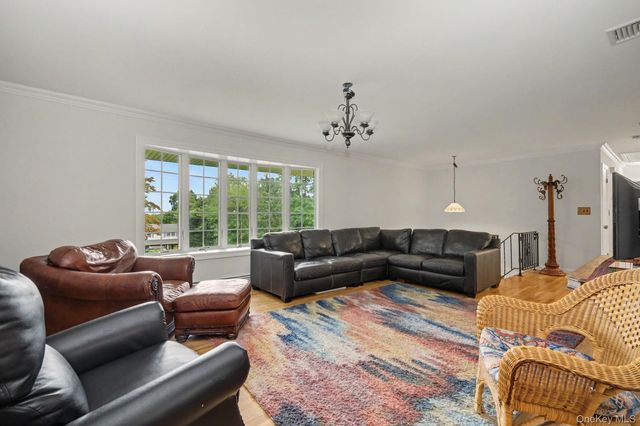 41 Fenwood Road, Mahopac, NY 10541