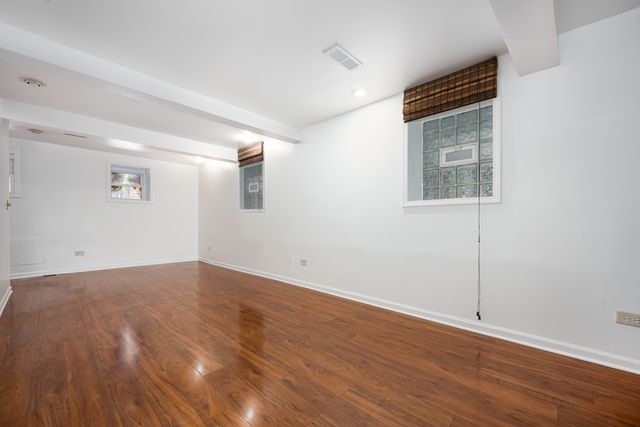 2516 W Lyndale Street, Chicago, IL 60647