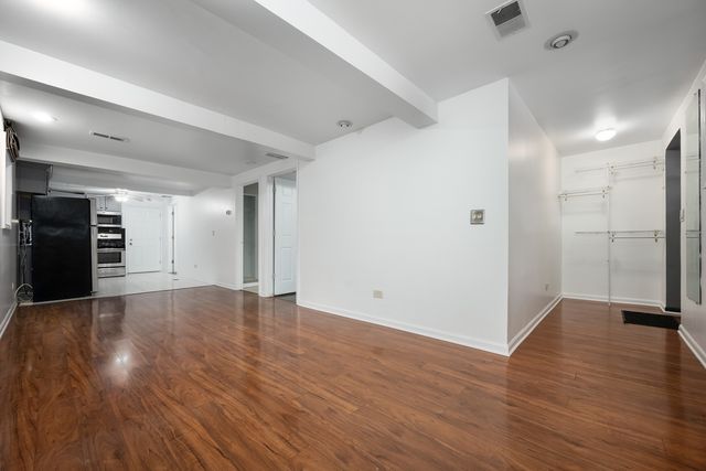 2516 W Lyndale Street, Chicago, IL 60647