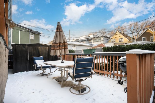 2516 W Lyndale Street, Chicago, IL 60647