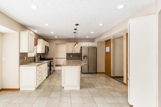 6367 Dietz Drive, Canal Winchester, OH 43110