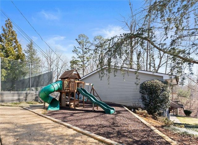 5983 Nachoochee Trail, Flowery Branch, GA 30542