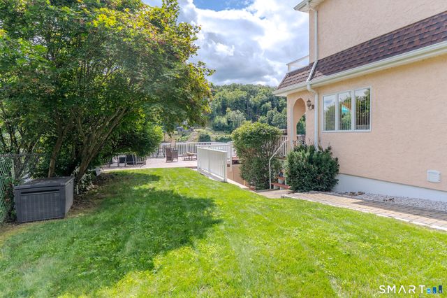 125 Lakemere Drive, Southbury, CT 06488