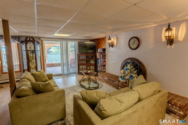 125 Lakemere Drive, Southbury, CT 06488