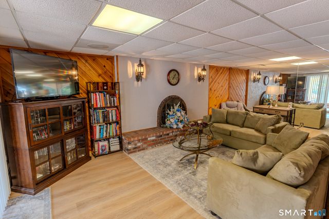 125 Lakemere Drive, Southbury, CT 06488
