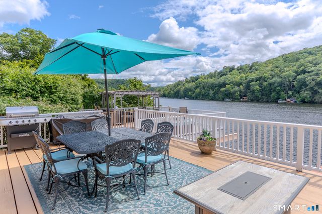 125 Lakemere Drive, Southbury, CT 06488