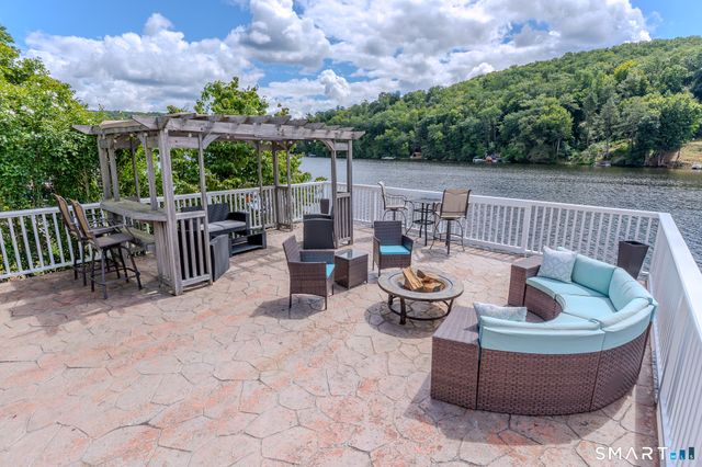 125 Lakemere Drive, Southbury, CT 06488