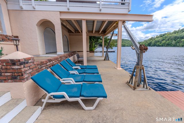 125 Lakemere Drive, Southbury, CT 06488
