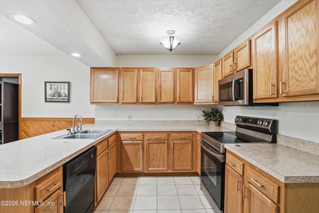 6258 SPRING FOREST Circle, Jacksonville, FL 32216