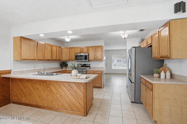6258 SPRING FOREST Circle, Jacksonville, FL 32216