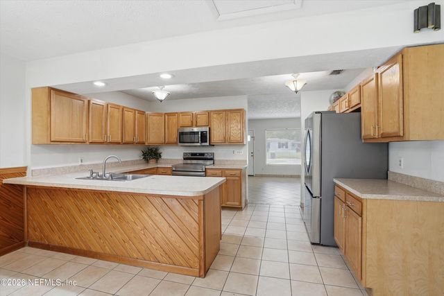 6258 SPRING FOREST Circle, Jacksonville, FL 32216
